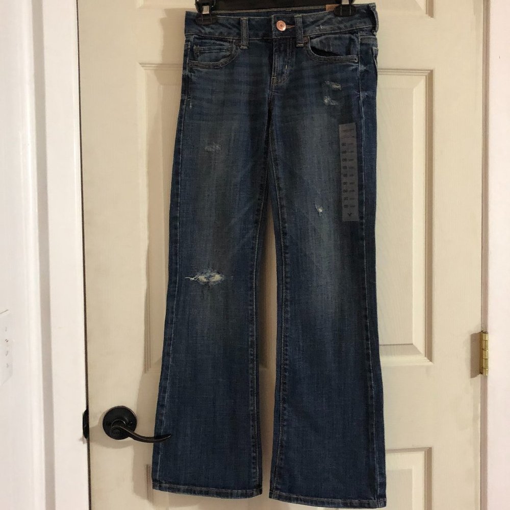 NWT American Eagle Distressed Favorite Boyfriend  Stretch Jeans 00S